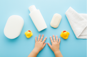 Panduan Lengkap Tips Memilih Sabun Mandi Yang Aman Untuk Kulit Sensitif Anak